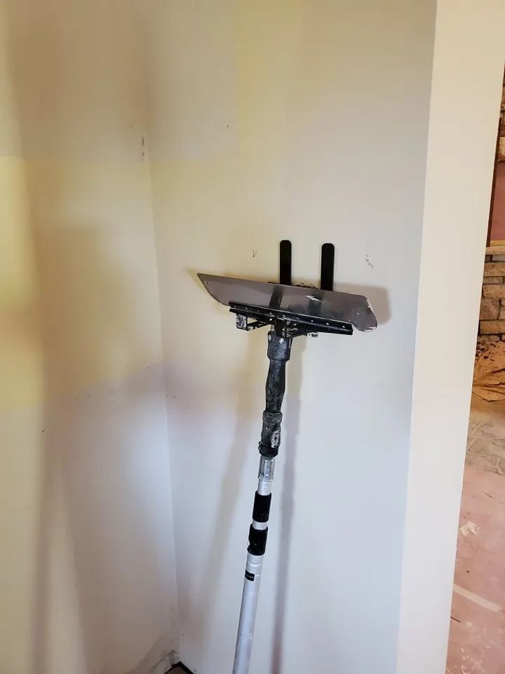 Advance Box Hanger