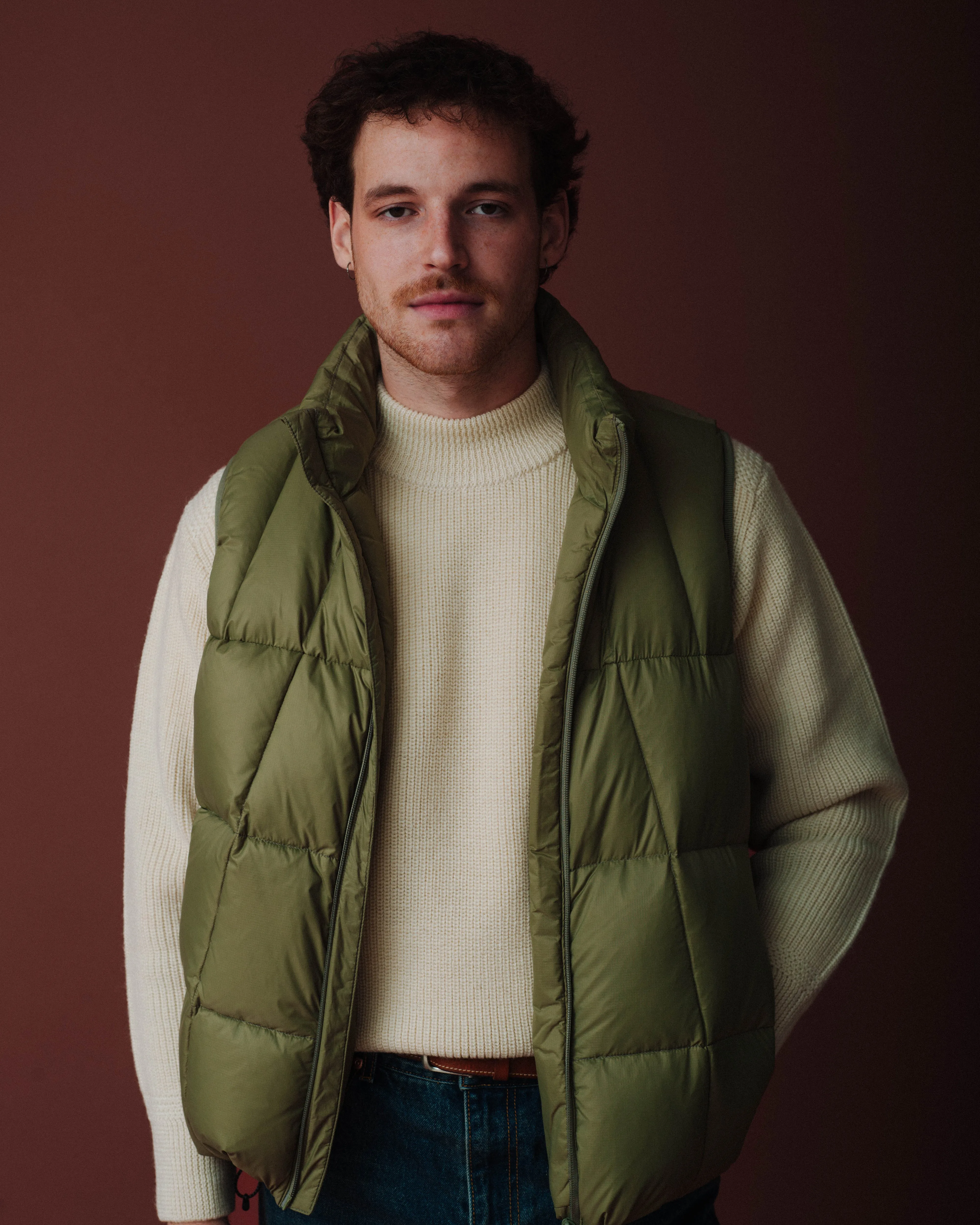 AE UTILITY DUCK DOWN VEST - OLIVE
