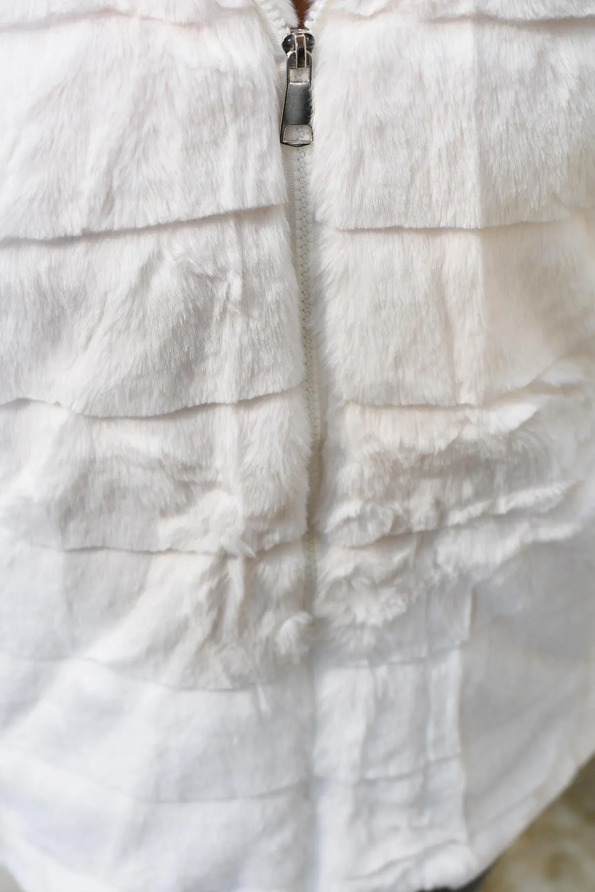 Cissy & Co Cream Faux Fur Hooded Jacket- M886