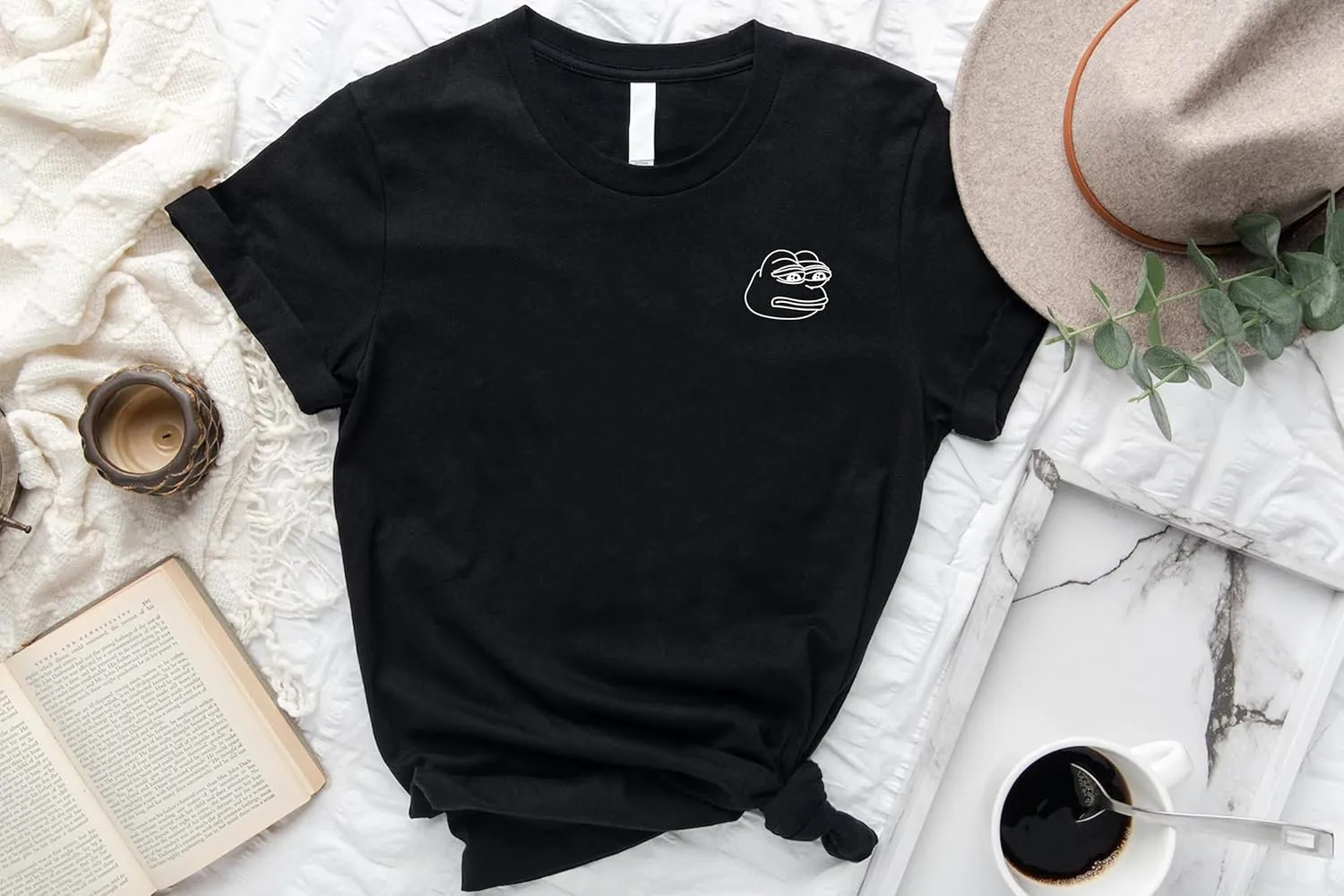 Frog Shirt Minimalist Design for Women Men