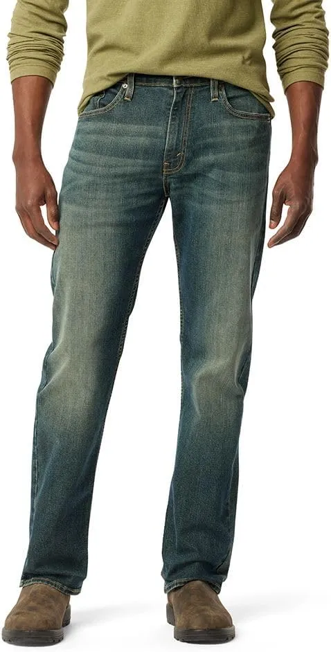Signature by Levi Strauss & Co. Gold Label Men's Relaxed Fit Flex Jeans